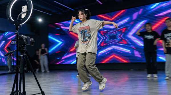 国产自拍舞蹈视频